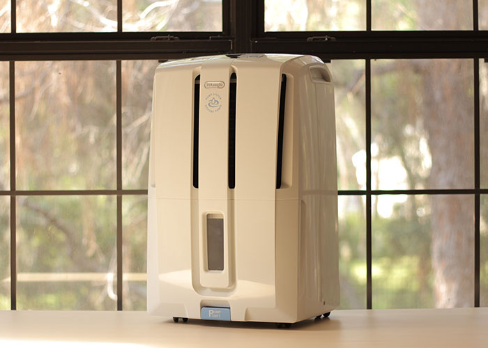 https://www.dehumidifierbuyersguide.com/wp-content/uploads/delonghi-dd70pe-front.jpg